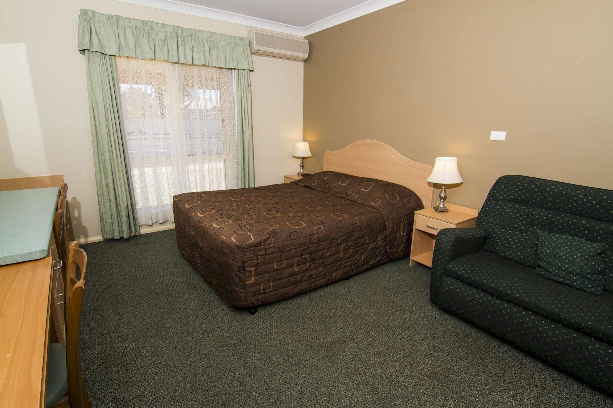 Green Gables Motel Dubbo Kültér fotó