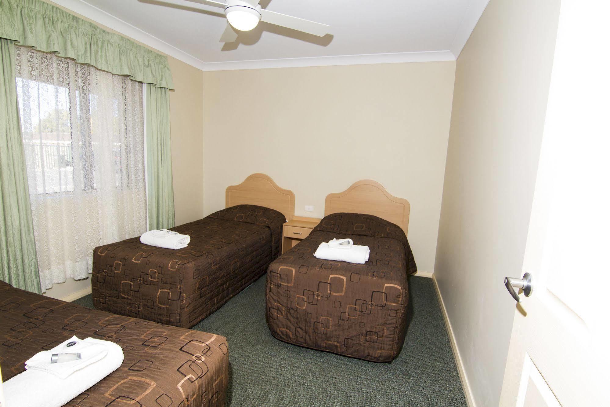 Green Gables Motel Dubbo Kültér fotó