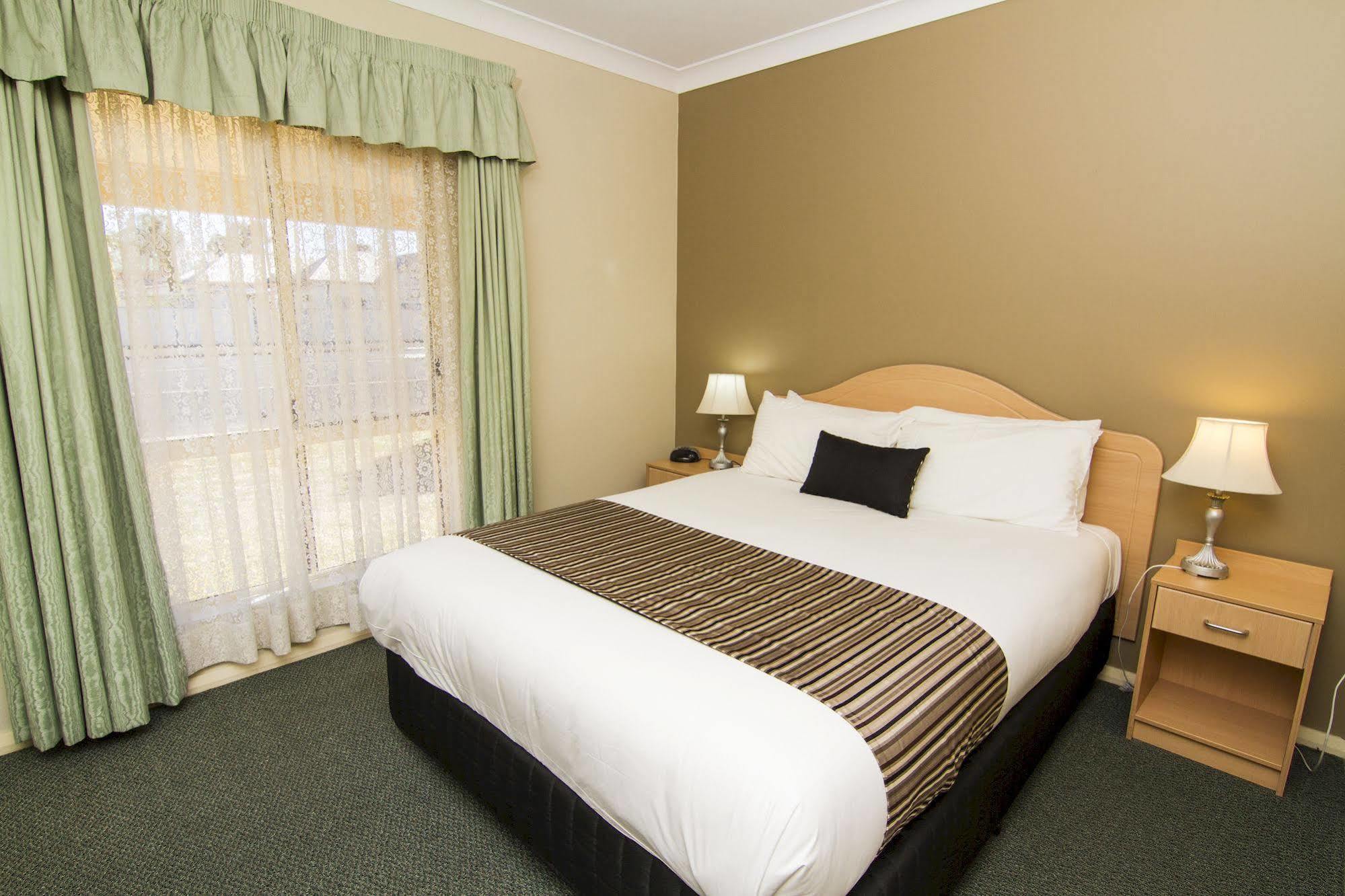 Green Gables Motel Dubbo Kültér fotó