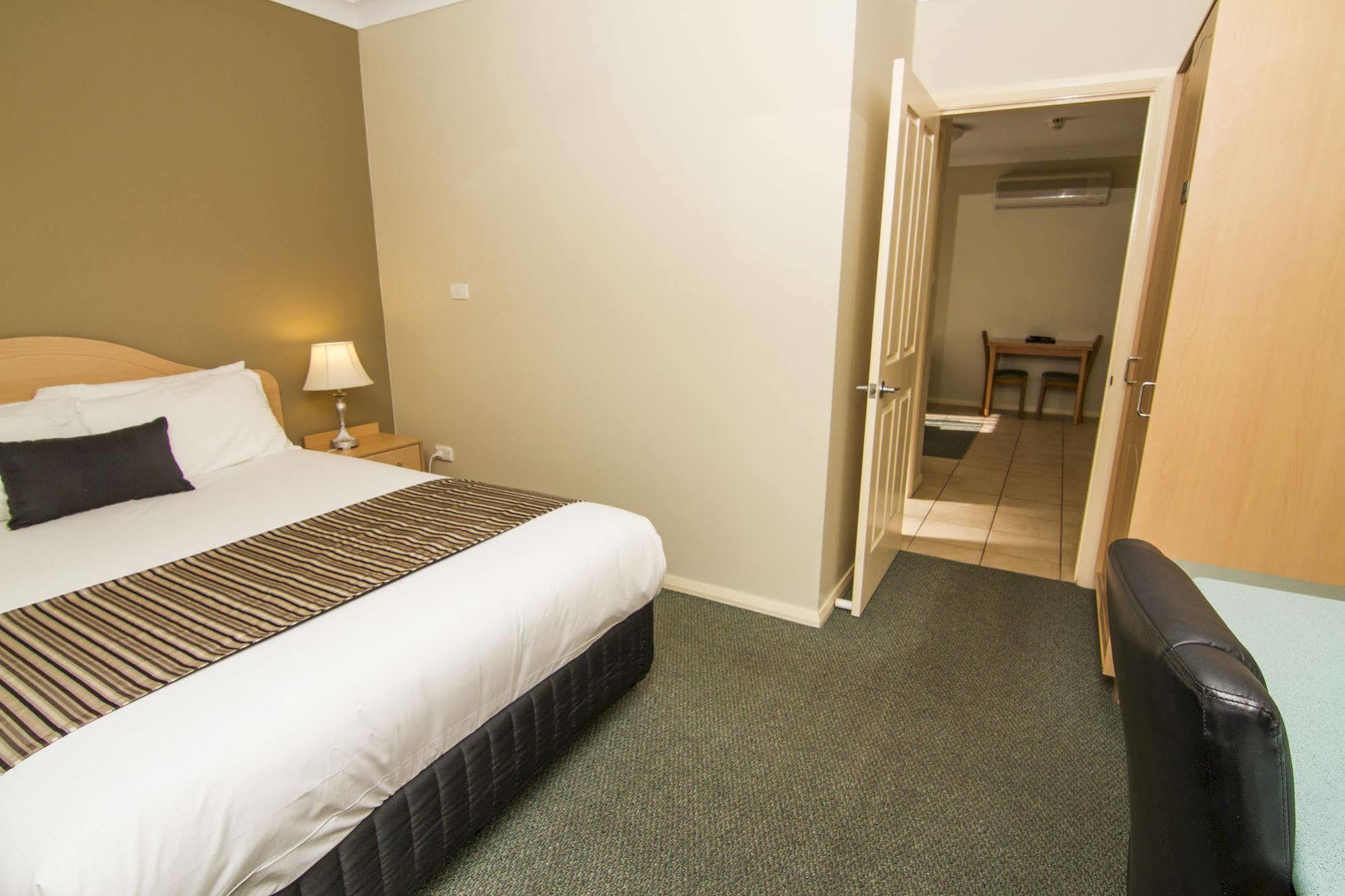Green Gables Motel Dubbo Kültér fotó